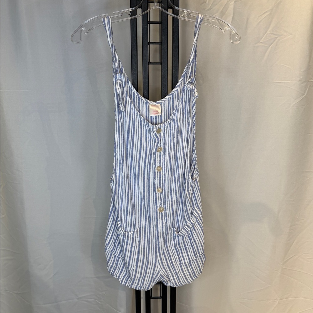 Xhilaration Blue and White Striped Camisole‎
